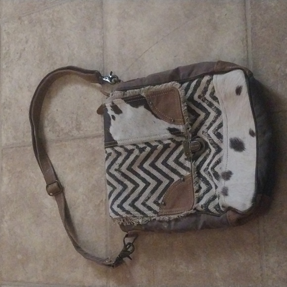 Myra Handbag - Rug & Patches Design Shoulder Bag - Picture 4 of 4